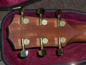 View the album Taylor 714 CE