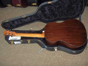 View the album Larrivee L-10, Special Edition
