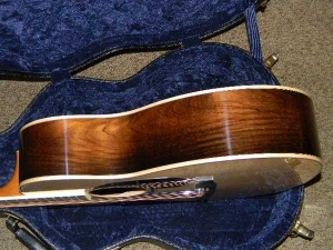 View the album Larrivee OM-09 Custom Brazilian Rosewood, Sn #107467