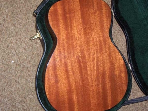 View the album Martin Custom 00-17