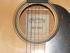 View the album Martin 000-16GT