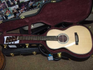 View the album Martin Custom 00-28H