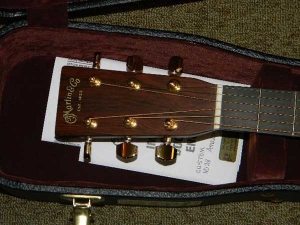 View the album Martin Custom HD-28, Amazon Rosewood/Adirondack