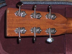 Martin 000-28EC Rosewood and Sitka Spruce-9