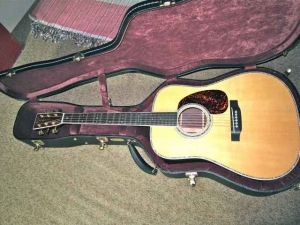 View the album Martin Custom D41 Special, Amazon Rosewood/Premium Sitka Spruce