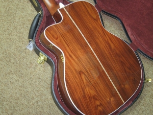 View the album Martin Custom 0000C-12-28E, Amazon Rosewood/Italian Alpine Spruce