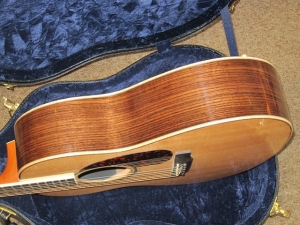 View the album Larrivee L-09, East Indian Rosewood/Sitka Spruce