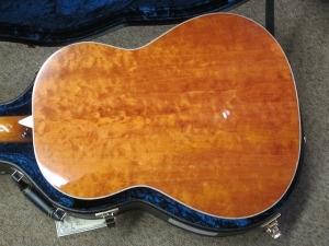 Larrivee Custom L05 Italian Alpine Spruce/Quilted Mahogany, #2