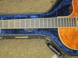 Larrivee Custom L-05E, ALL QUILTED MAHOGANY!