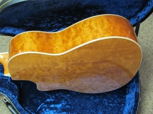 Larrivee Custom L-05E, ALL QUILTED MAHOGANY!