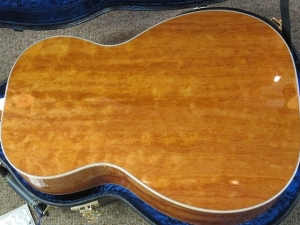 Larrivee Custom P-05, ALL QUILTED MAHOGANY!