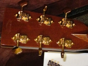View the album Martin Custom D41 Special, Madagascar/Premium Sitka Spruce