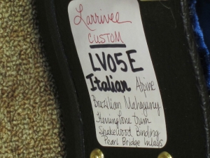 Larrivee LV-05E, Fine Brazilian Mahogany/Italian Alpine Spruce