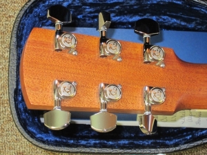 Larrivee LV-05E, Fine Brazilian Mahogany/Italian Alpine Spruce
