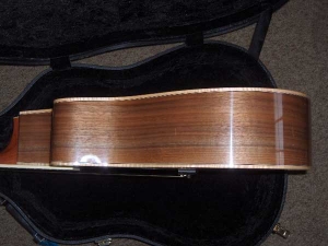 View the album Larrivee Custom LV-09E Walnut, B-band blenderLV-05E